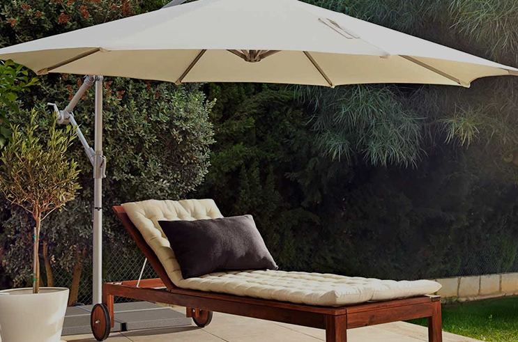 วัสดุของร่มลานมีผลต่อความทนทานและการป้องกันแสงแดดอย่างไร